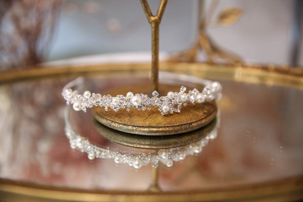 TR2655A - Tiara