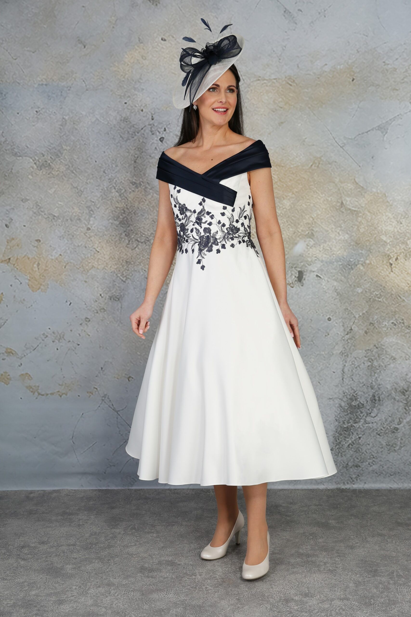 RDAD1294 mother of the bride outfit in Ivory/Navy